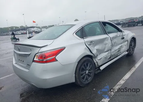 2015 Nissan Altima 2.5 S из США, поврежденный, VIN 1N4AL3AP7FN903157